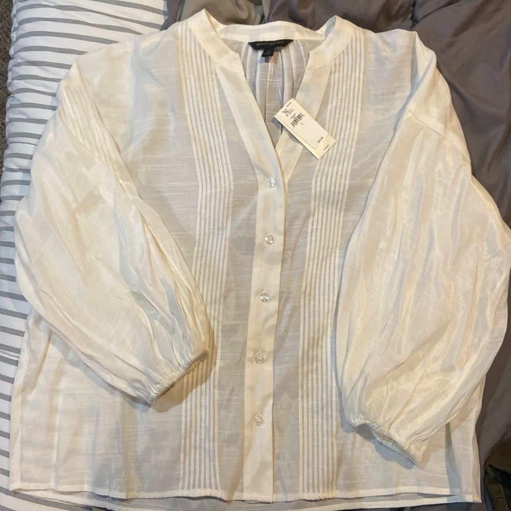 Banana Republic women’s shirt